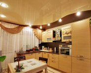 Натяжные потолки на кухне: секреты выбора и монтажа