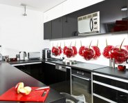Стеновая панель с фотопечатью для кухни: виды, характеристика